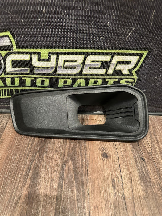 2023-2025 FORD F250 F350 FORD FRONT BUMPER RIGHT FOG LIGHT BEZEL TRIM OEM