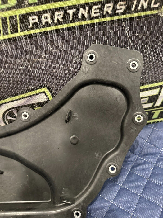 2018 AUDI R8 V10 SPYDER PLUS RIGHT WINDOW REGULATOR COVER PLATE 4S0 837 104 B