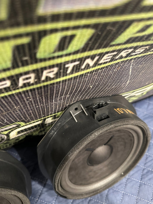 2014 AUDI R8 B&O BANG & OLUFSEN LEFT RIGHT DOOR SPEAKER OEM 420 035 415 A