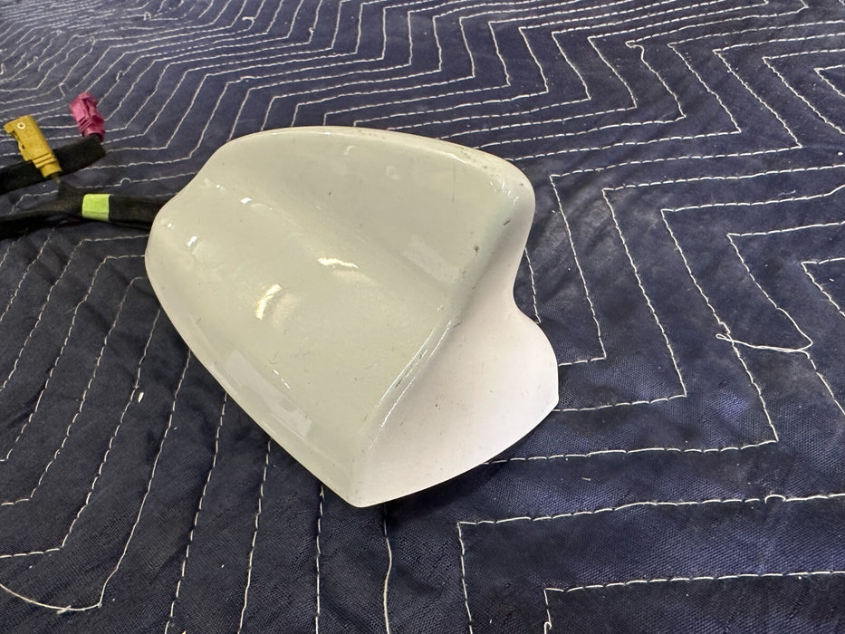 2016 DODGE CHARGER HELLCAT ROOF SHARK FIN ANTENNA PEARL WHITE OEM