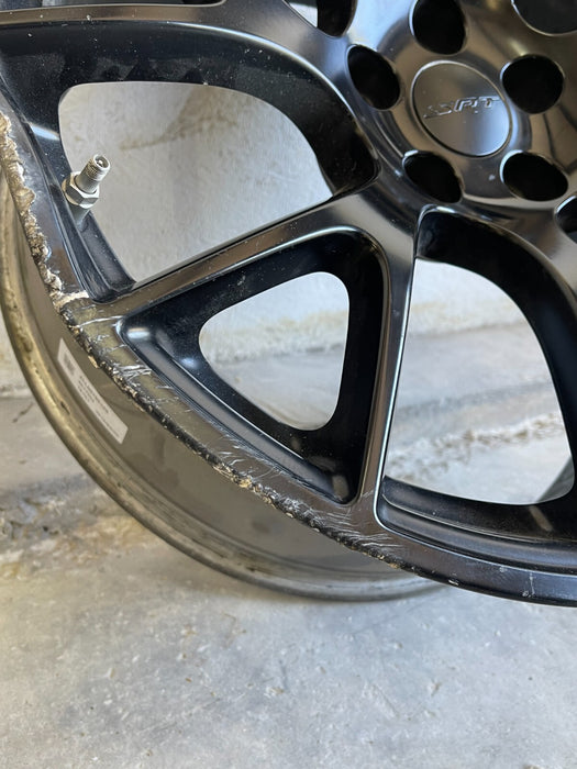 DODGE CHALLENGER CHARGER HELLCAT OEM RIM 20X9.5 *BEND, SCUFFS, SCRACTHES*