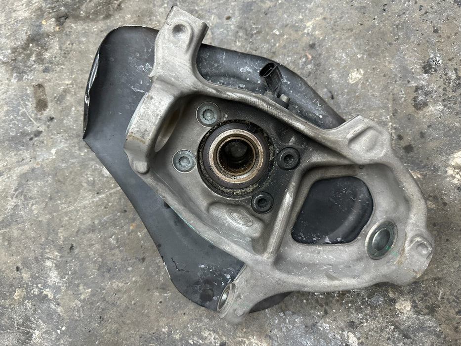 2021 AUDI R8 FRONT PASSENGER RIGHT SUSPENION KNUCKLE OEM