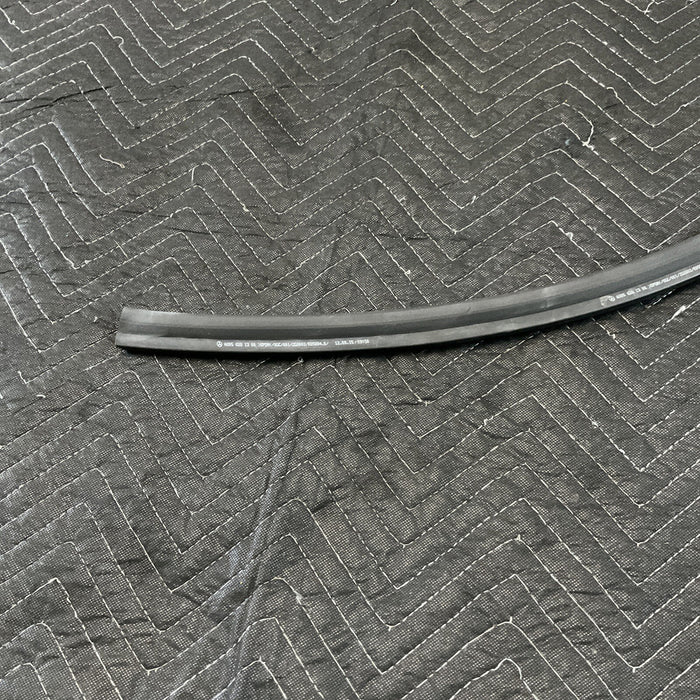 2017 MERCEDES AMG C63 FRONT BUMPER RUBBER SEAL  A205628 13 00 OEM