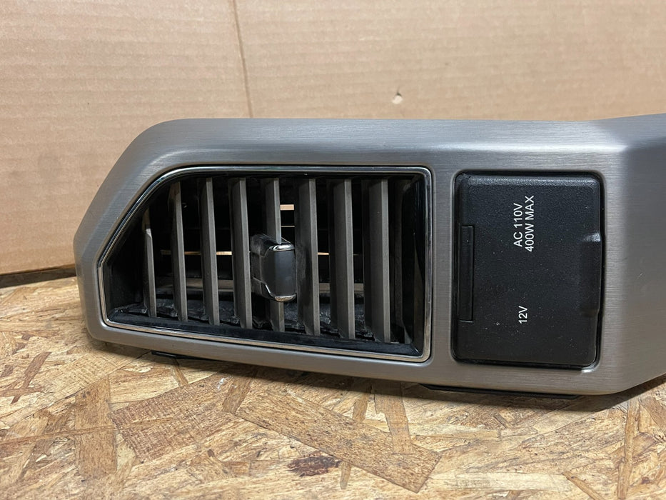 2017-2019 FORD F250 F350 PLATINUM PASSENGER RIGHT SIDE CENTER DASH AIR VENT TRIM