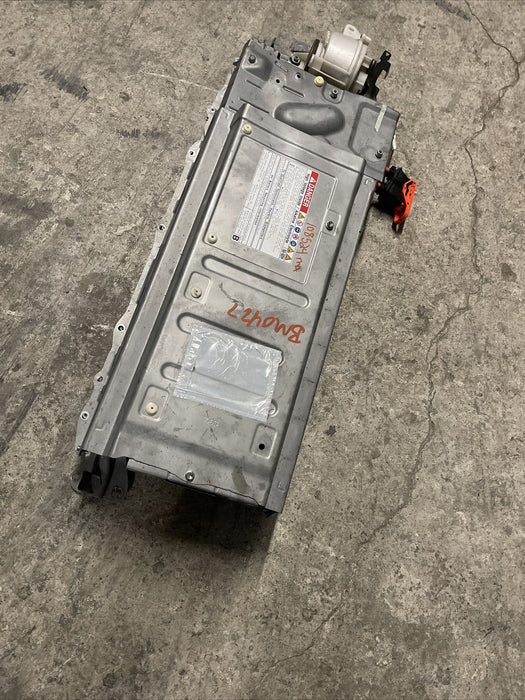 2014 TOYOTA PRIUS V REAR HYBRID FUEL BATTERY CELLS ASSEMBLY OEM G9280-76011
