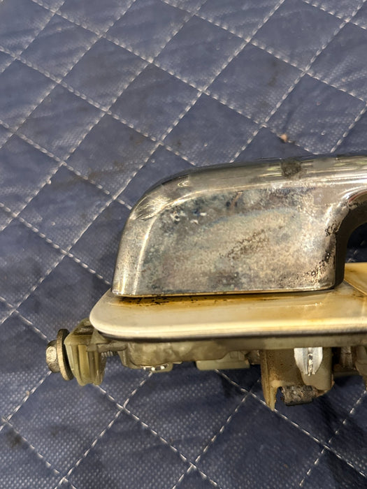 2017-2019 FORD F250 F350 REAR RIGHT DOOR HANDLE TRI COAT (UG) OEM *BURN DAMAGE*