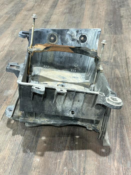 2017-2019 FORD F250 F350 F450 RIGHT BATTERY TRAY W DUCT OEM