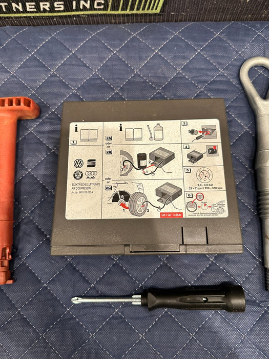 2014 AUDI R8 SPARE TIRE TOOL JACK CARRIER KIT OEM 420 864 501