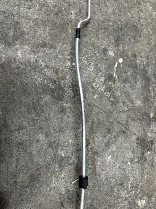 2014 AUDI R8 5.2L V10 CENTER VENT TUBE BREATHER LINE 420 121 465 A