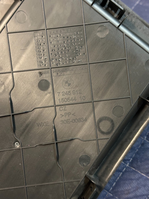 2020 BMW M4 F82 STORAGE TRAY OEM