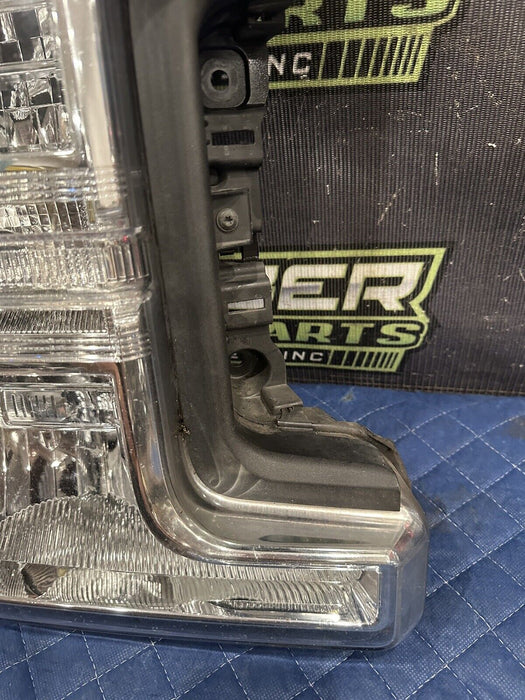 2017 2019 FORD F250 F350 F450 LARIAT RIGHT PASSENGER SIDE HALOGEN HEADLIGHT OEM