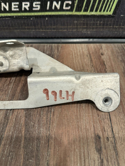 2021 AUDI R8 REAR LEFT AIR BOX MOUNTING BRACKET OEM 4S0 813 545 C