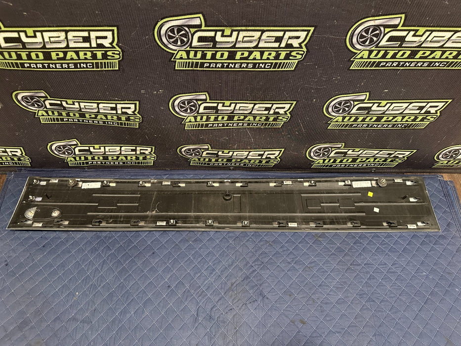2017-2019 FORD F250 F350 PLATINUM TAILGATE TRIM PLAQUE OEM *SCRATCHES 3-4*