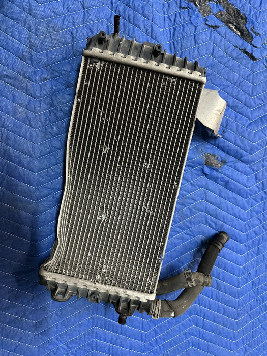 2017 AUDI R8 5.2L V10 REAR RIGHT RADIATOR 4S0 121 212 B 4S0121212B ~DAMAGE~