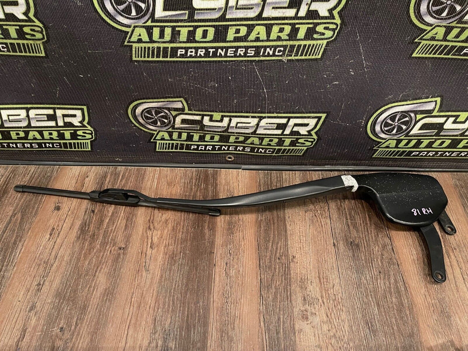 2014 TOYOTA PRUIS V FRONT PASSENGER RIGHT RH WINDSHIELD WIPER OEM
