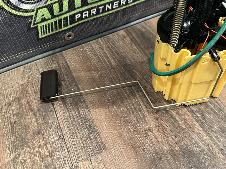 2023-2024 FORD F350 SUPERDUTY 6.7L DIESEL FUEL PUMP OEM