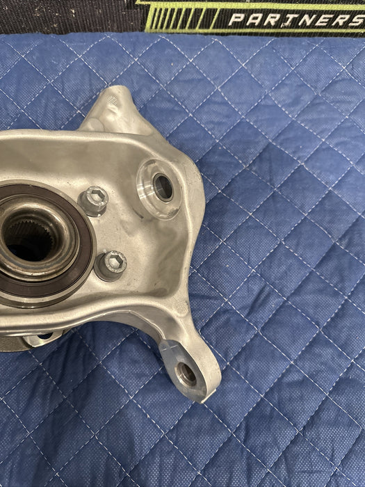 2018 MCLAREN 720S FRONT RIGHT SUSPENSION WHEEL HUB OEM 13BA350RP *BRAND NEW*