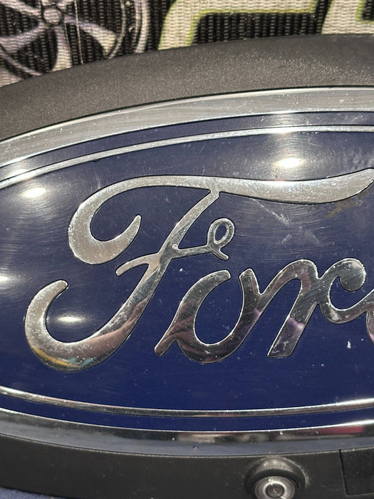 2020-2020 FORD F350 F450 FRONT GRILLE EMBLEM W CAMERA ASSEMBLY OEM