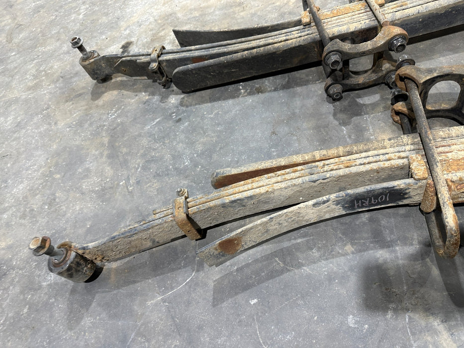 2017 FORD F350 REAR LEFT RIGHT LEAF SPRINGS  OEM HC3C5A975NH HC3C 5A975