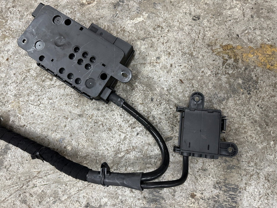 2014 AUDI R8 V10 POSITIVE GROUND TERMINAL BATTERY CABLE W/ FUSE BOX TERMINAL