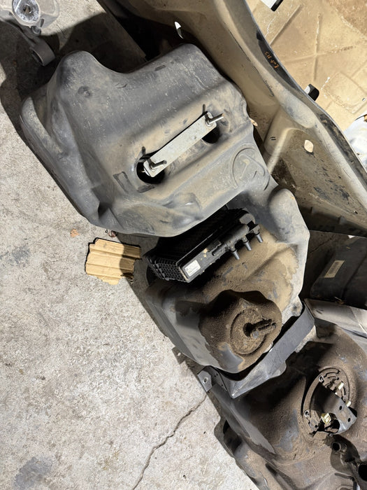 2017-2022 FORD F250 F350 CREW CAB SHORT BED TITAN 55 GALLON DIESEL FUEL TANK