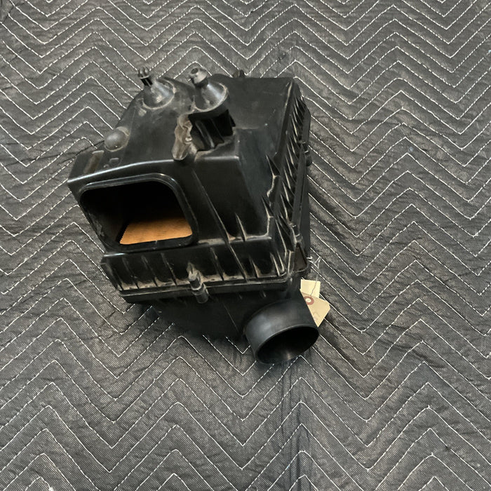 2014 JAGUAR XJ OEM AIR CLEANER INTAKE DRIVER SIDE