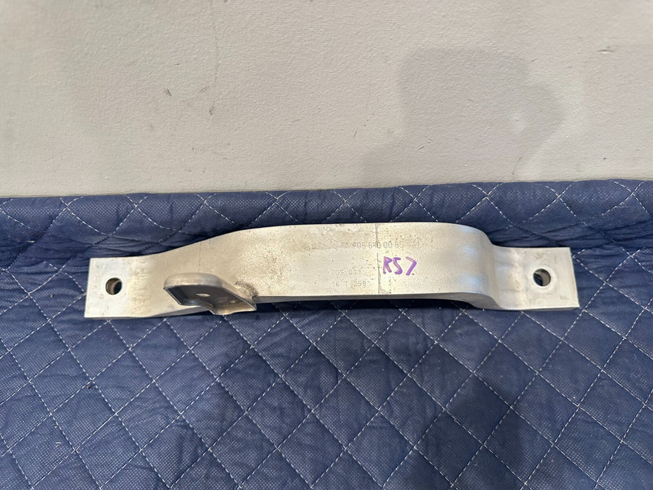 2017 MERCEDES-BENZ C63 AMG CABRIOLET REAR UNDER FLOOR PLAN SUPPORT BRACKET OEM