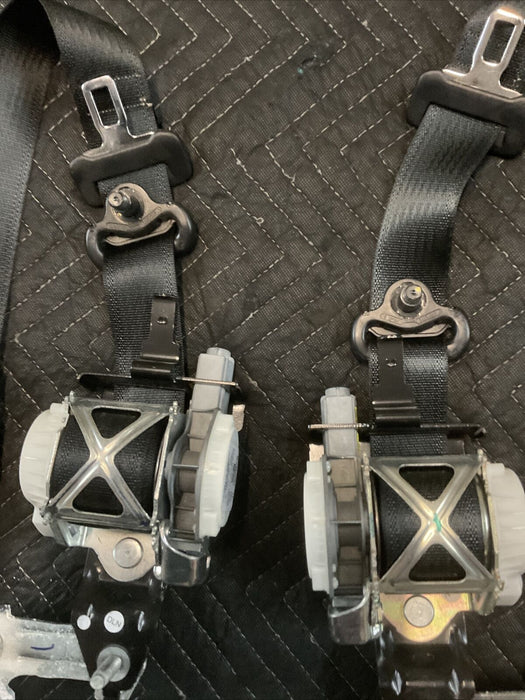 2017 FORD F250 F350 F450 PLATINUM FRONT RIGHT LEFT SEAT BELTS PAIR OEM