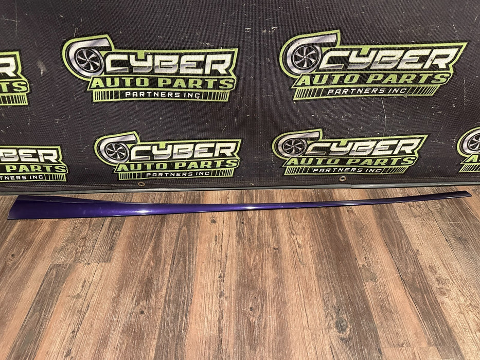 2014 2015 AUDI R8 RIGHT WINDOW BELT MOLDING OEM VELVET PURPLE *FLAWS 5-7*