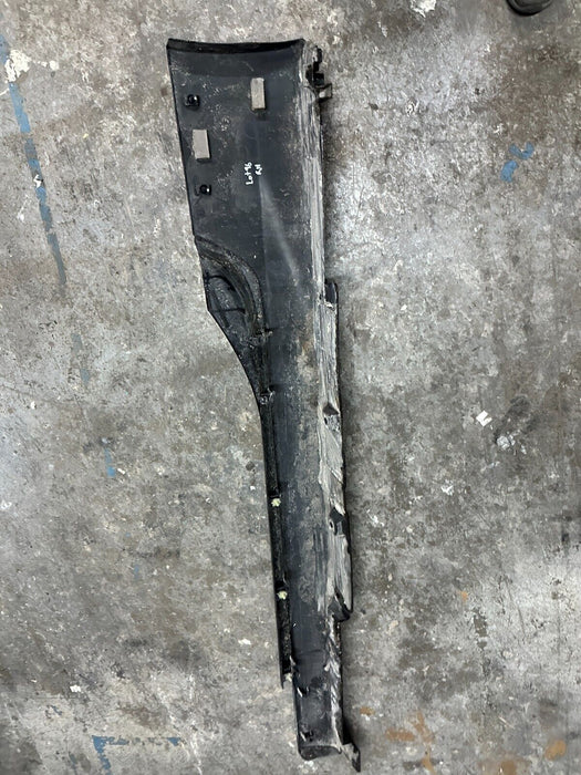 2011 NISSAN 370Z OEM RIGHT SIDE SKIRT ROCKER MOLDING PANEL *NAG*~COSMETIC WEAR~