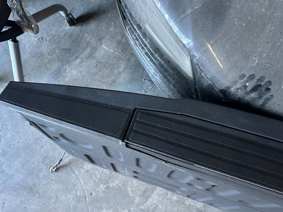 2020 2021 2022 FORD F250 F350 F450 PLATINUM TAILGATE W/ STEP AGATE BLACK (UM)