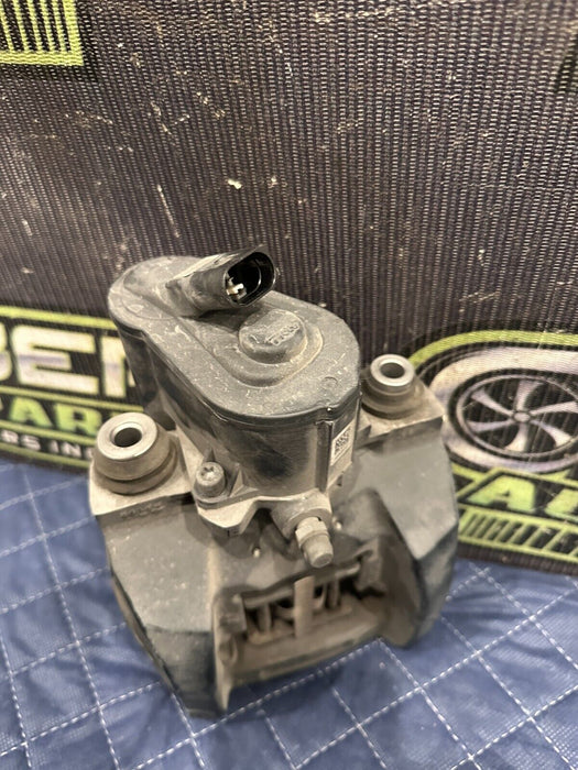 2018 AUDI R8 REAR RIGHT EMERGENCY PARKING BRAKE CALIPER OEM 4S0 615 404 D