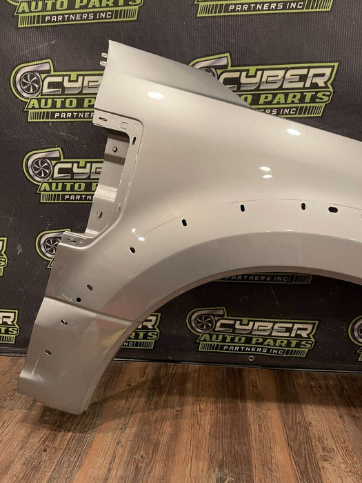 2021 FORD F450 FRONT RIGHT FENDER OEM (ICONIC SILVER MET - JS) LOCAL PICKUP ONLY