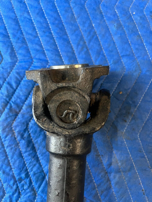 2018 NISSAN TITAN XD FRONT DRIVESHAFT 37200EZ00B OEM 37200 EZ00B