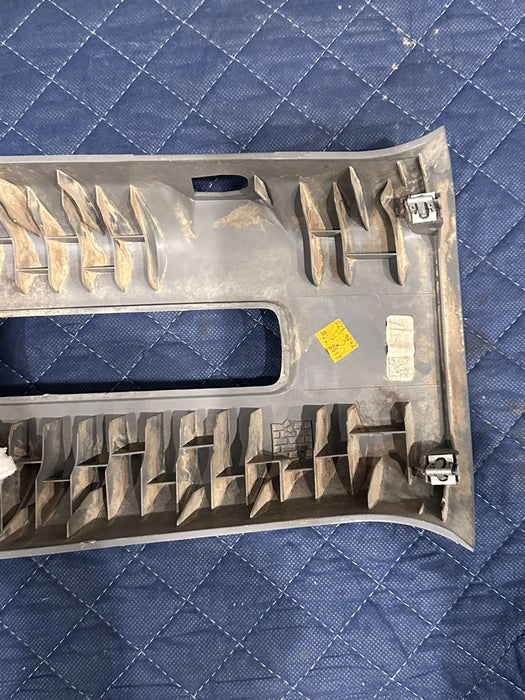 2017-2019 FORD F250 F350 F450 RIGHT PASSENGER UPPER B PILLAR OEM ~SCRATCHES~