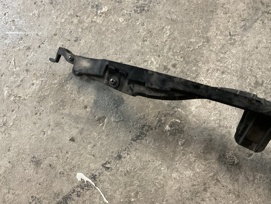 2018-2021 MERCEDES E63S AMG FRONT LOWER ABSORBER OEM 213-620-99-00