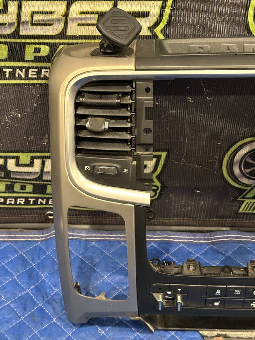 2015 DODGE RAM 2500 RADIO SCREEN SURROUND BEZEL TRIM LOADED OEM