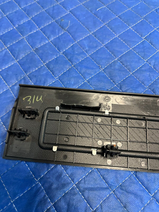 2017-2019 FORD F250 F350 PLATINUM FRONT RIGHT KICKPLATE TRIM OEM ~READ~