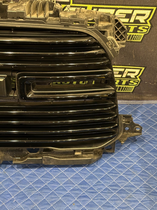 2021 RAM 2500 LARAMIE FRONT GRILLE W CAMERA OEM *FLAWS 4 & 8*