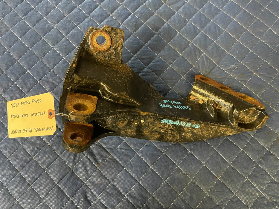 2021 FORD F450 DIESEL SUPERDUTY TRACK BAR BRACKET OEM 300 MILES