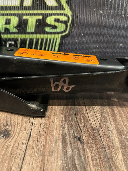 2016 NISSAN TITAN / TITAN XD SPARE TIRE JACK & TOOL KIT OEM