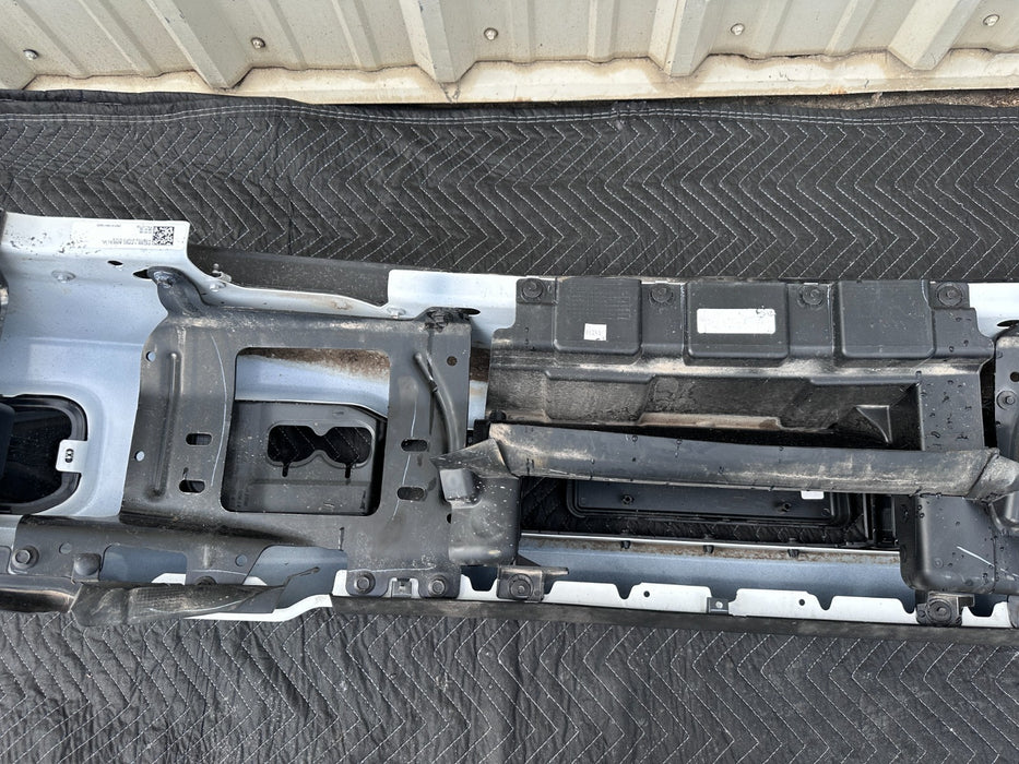 2023 2024 2025 FORD F250 F350 FRONT BUMPER ASSEMBLY STAR WHITE OEM PAINT SCUFFS