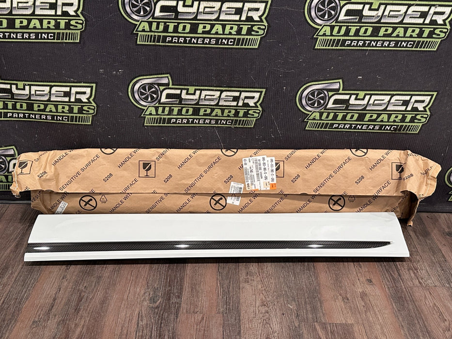 2020 AUDI RS Q8 FRONT LEFT LOWER DOOR MOLDING CARBON FIBER TRIM OEM 4M8 853 959