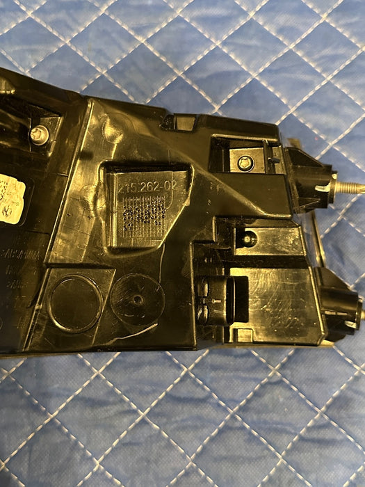 2024 BMW M3 M4 G80 G82 REAR RIGHT OUTER TAIL LIGHT OEM *BROKEN LENS 1,3*