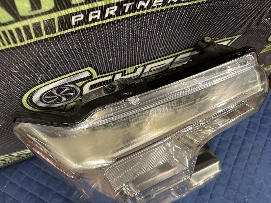 2017 2019 FORD F250 F350 F450 LARIAT RIGHT PASSENGER SIDE HALOGEN HEADLIGHT OEM