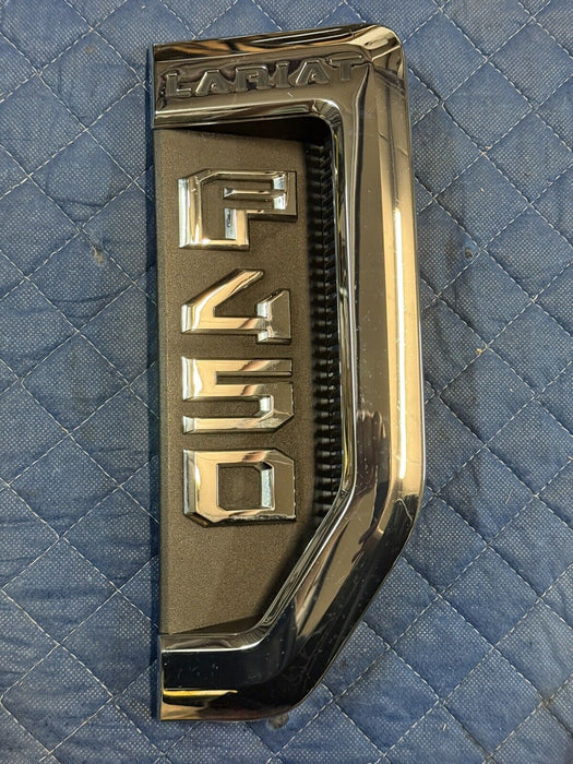 2018 2019 FORD F250 LARIAT FRONT PASSENGER RIGHT CHROME FENDER EMBLEM OEM