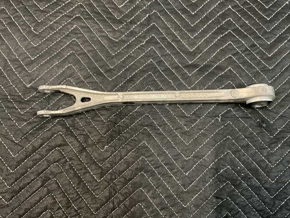 2016 DODGE CHALLENGER HELLCAT REAR RIGHT SIDE CONTROL ARM OEM 68210633AA