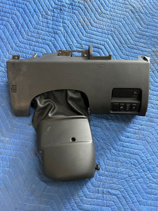 2016 2019 NISSAN TITAN XD LOWER DASH KNEE PANEL TRIM W/UNDER STEERING WHEEL TRIM