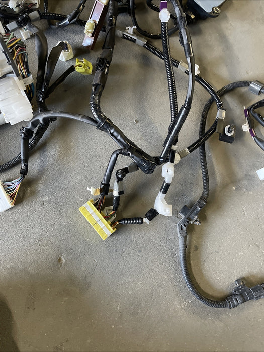 2014 TOYOTA PRIUS V BASE CHASSIS MAIN BODY FLOOR HARNESS OEM