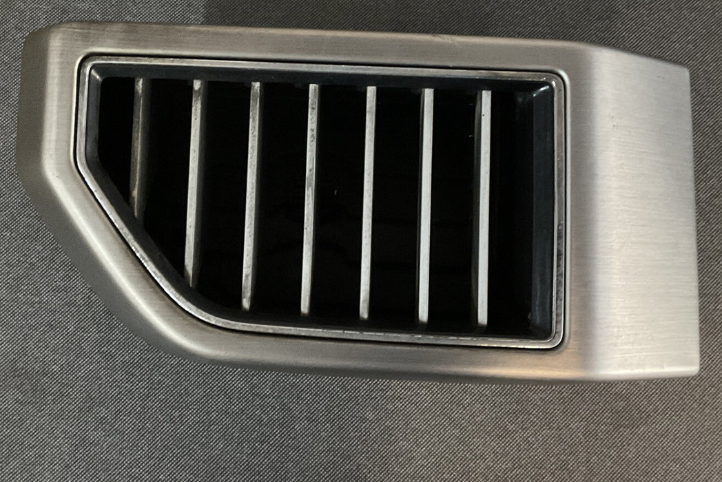 2018 FORD F250 F350 F450 PLATINUM OUTER RIGHT AIR VENT DUCT OEM~COSMETIC DAMAGE~